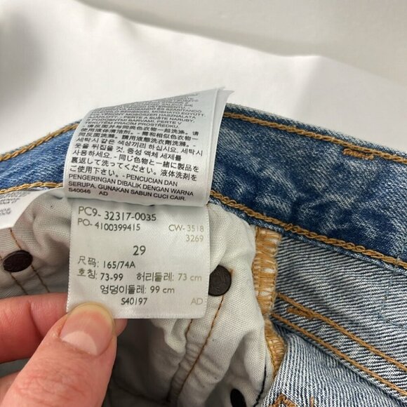 Levis 501 Cut-Off Shorts - Picture 8 of 8